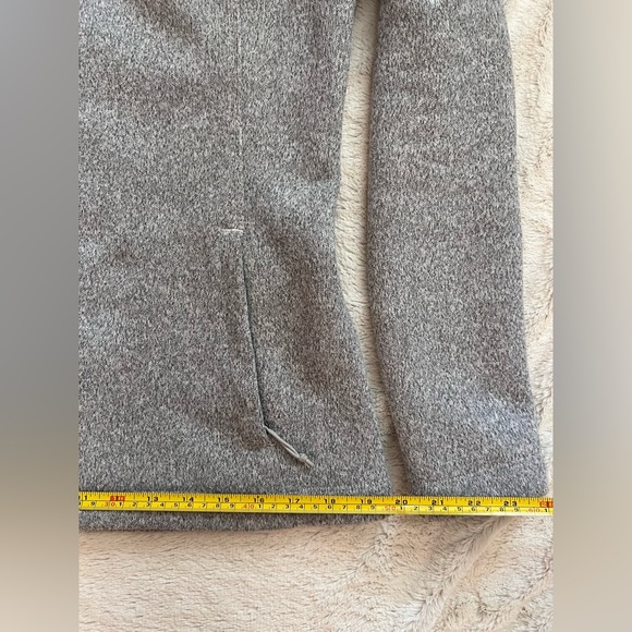 North Face Jacket. Sz M. - Picture 9 of 10